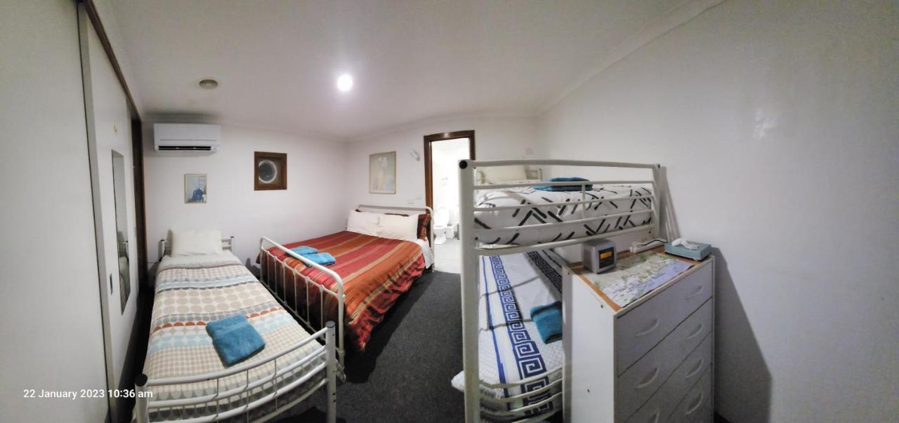Traplins Accomodation Лейкс-Энтранс Экстерьер фото